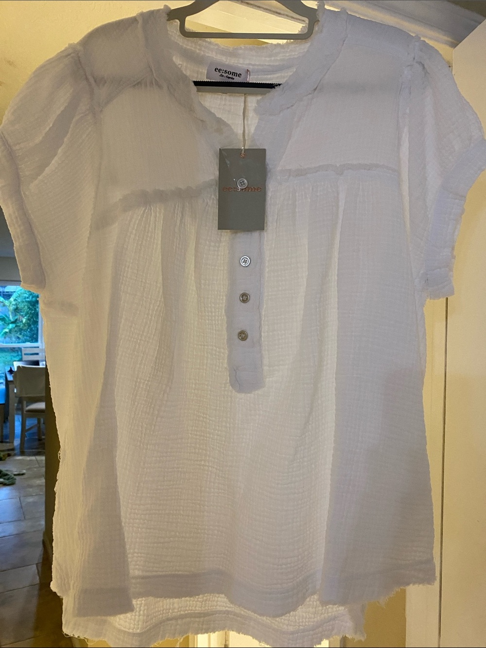 eesome White Cotton Gauze Button-Front Short Sleeve Blouse